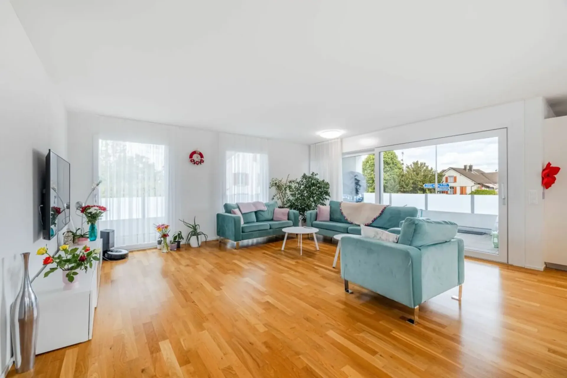 PLUS DE QUALITÉ DE VIE, MOINS D'IMPÔTS : APPARTEMENT 3.5 PIÈCES PRÈS DU LAC