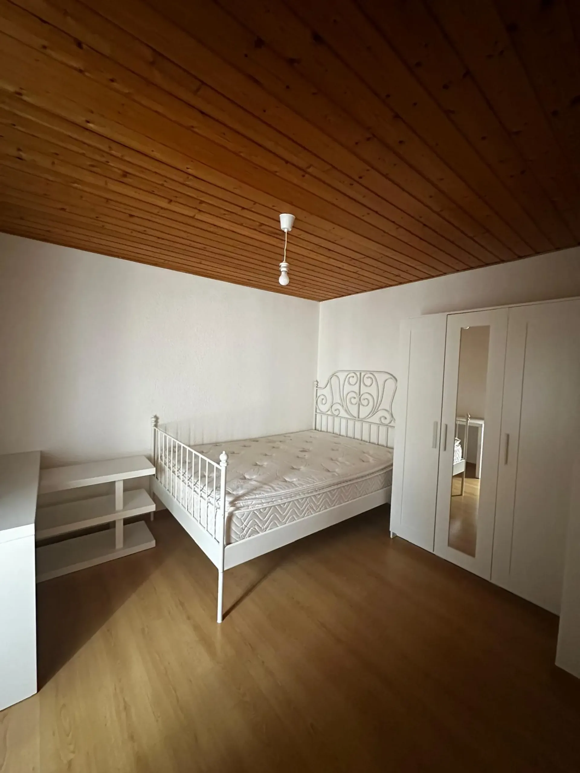 Kleines Apartment mit separatem Schlafzimmer zur Miete in Porrentruy