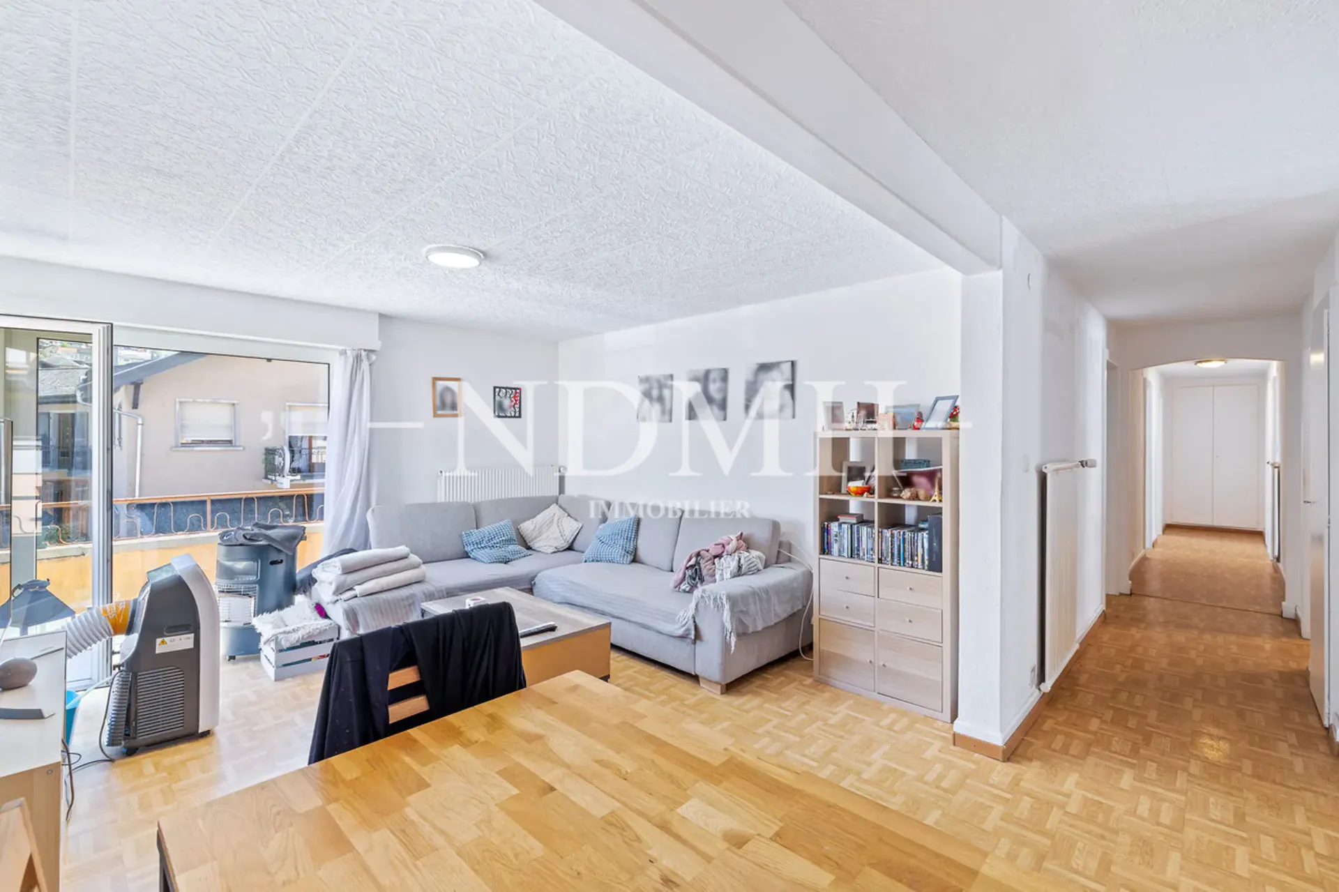 Rental building in the heart of Saxon - Rare opportunity