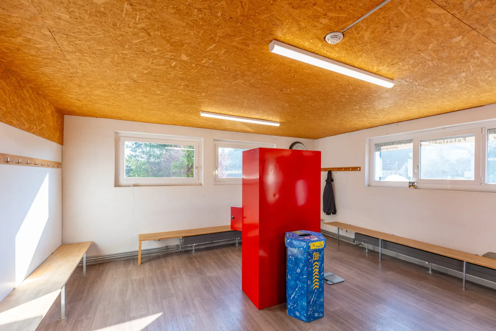 Espace commercial ou de stockage, environ 200 m2