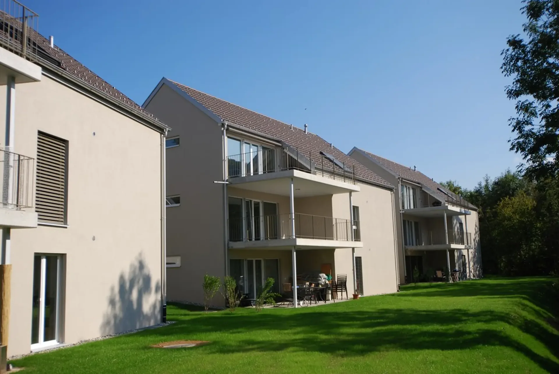 Habitation calme au centre du village