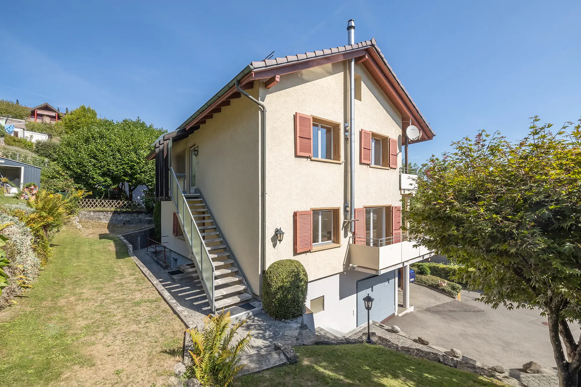 Two apartments under one roof - in Belp...