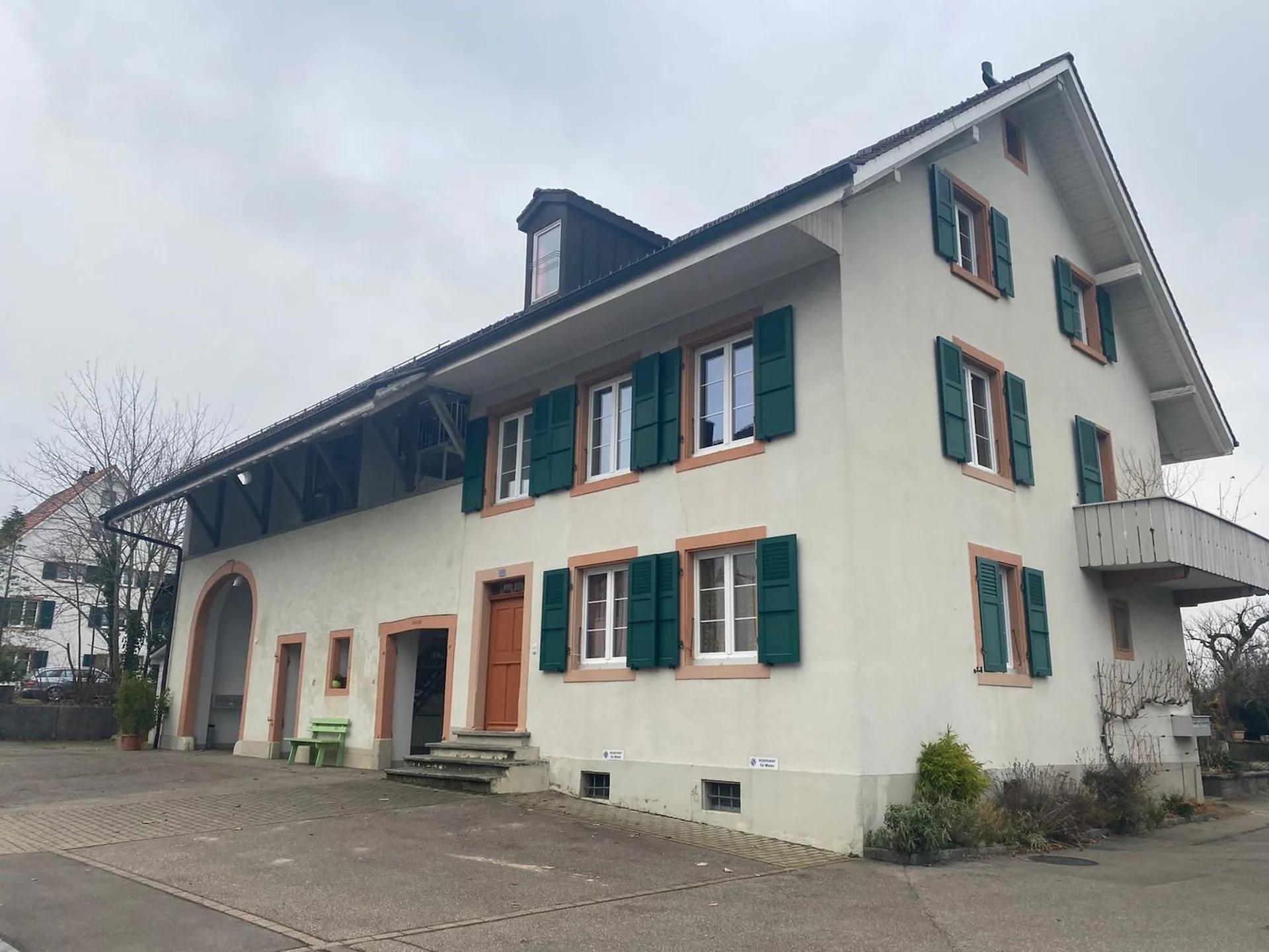 Local de stockage / Salle de loisirs à louer
