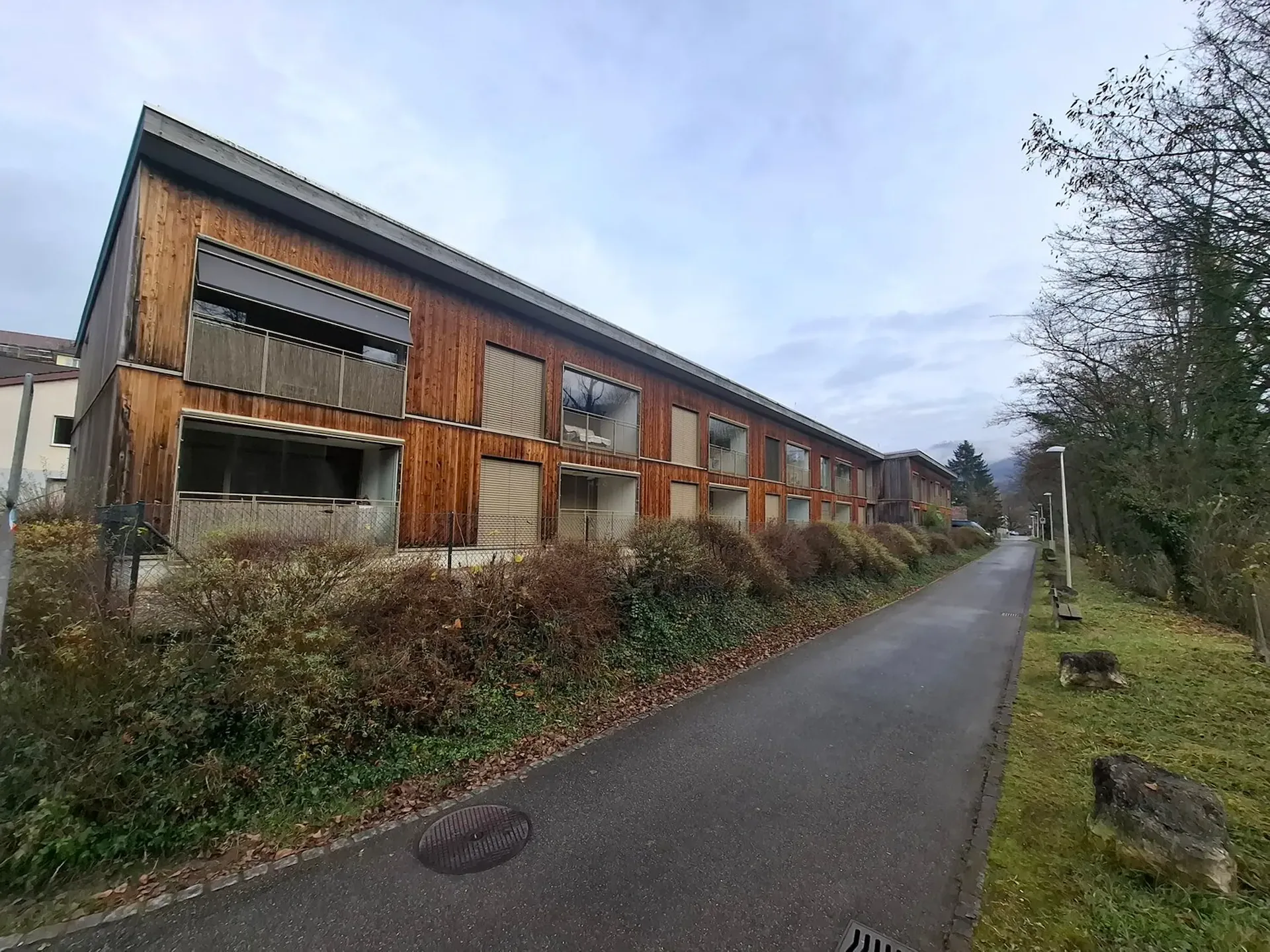 Moderne 3.5-Zimmer-Wohnung mit Balkon in Grellingen
