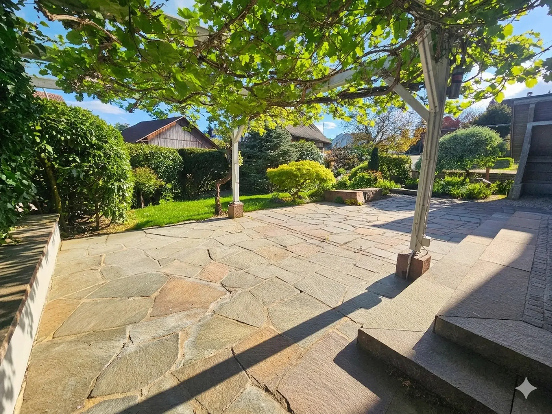 4.5-room maisonette apartment with special use of the garden