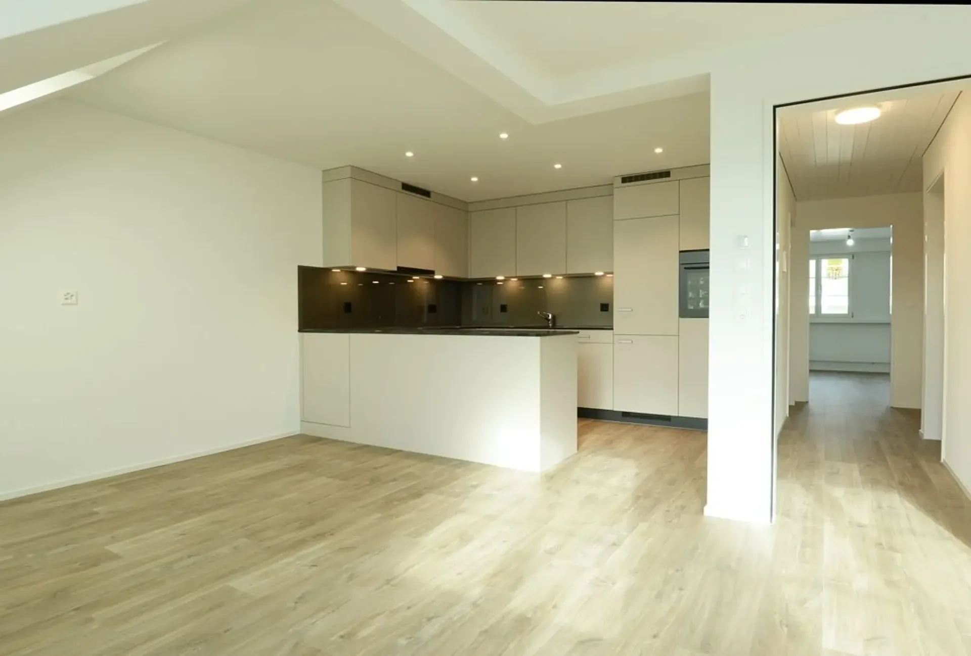 Appartamento moderno 4.5 locali in affitto!