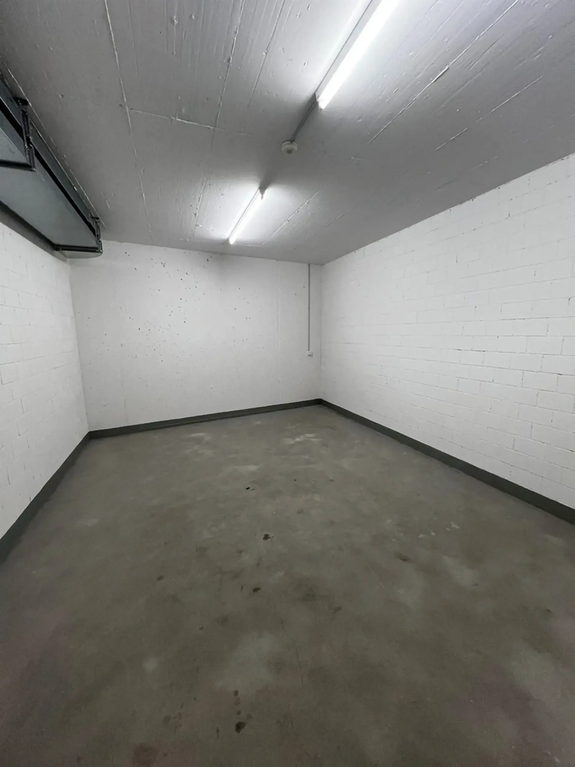 Storage room for rent immediately or by arrangement