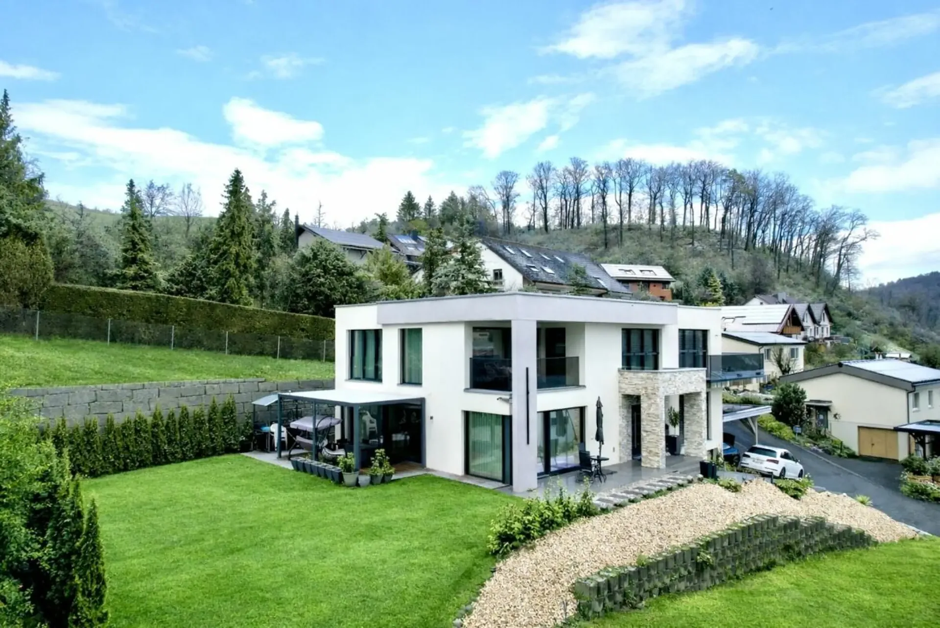Maison de famille luxueuse de 7,5 pièces avec beaucoup d'espace