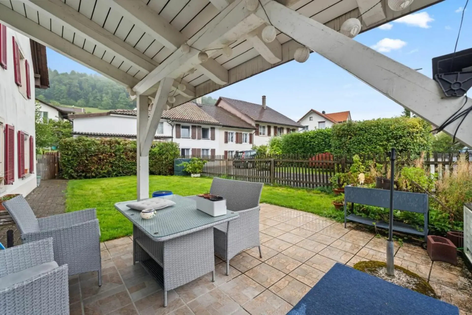 Spacious 4.5-room garden apartment with over 100 m² of garden space!