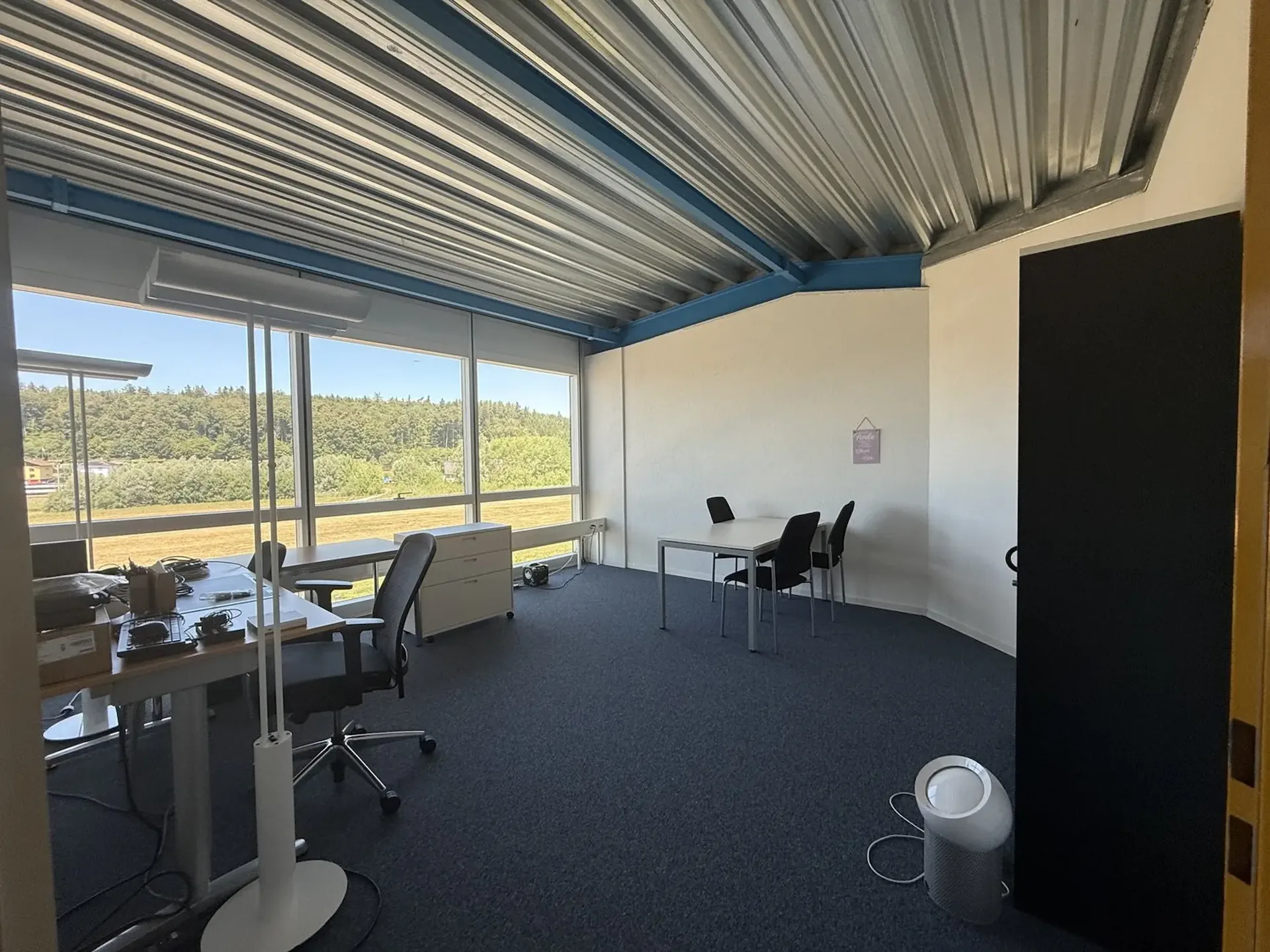 Spacieux bureau à Givisiez !