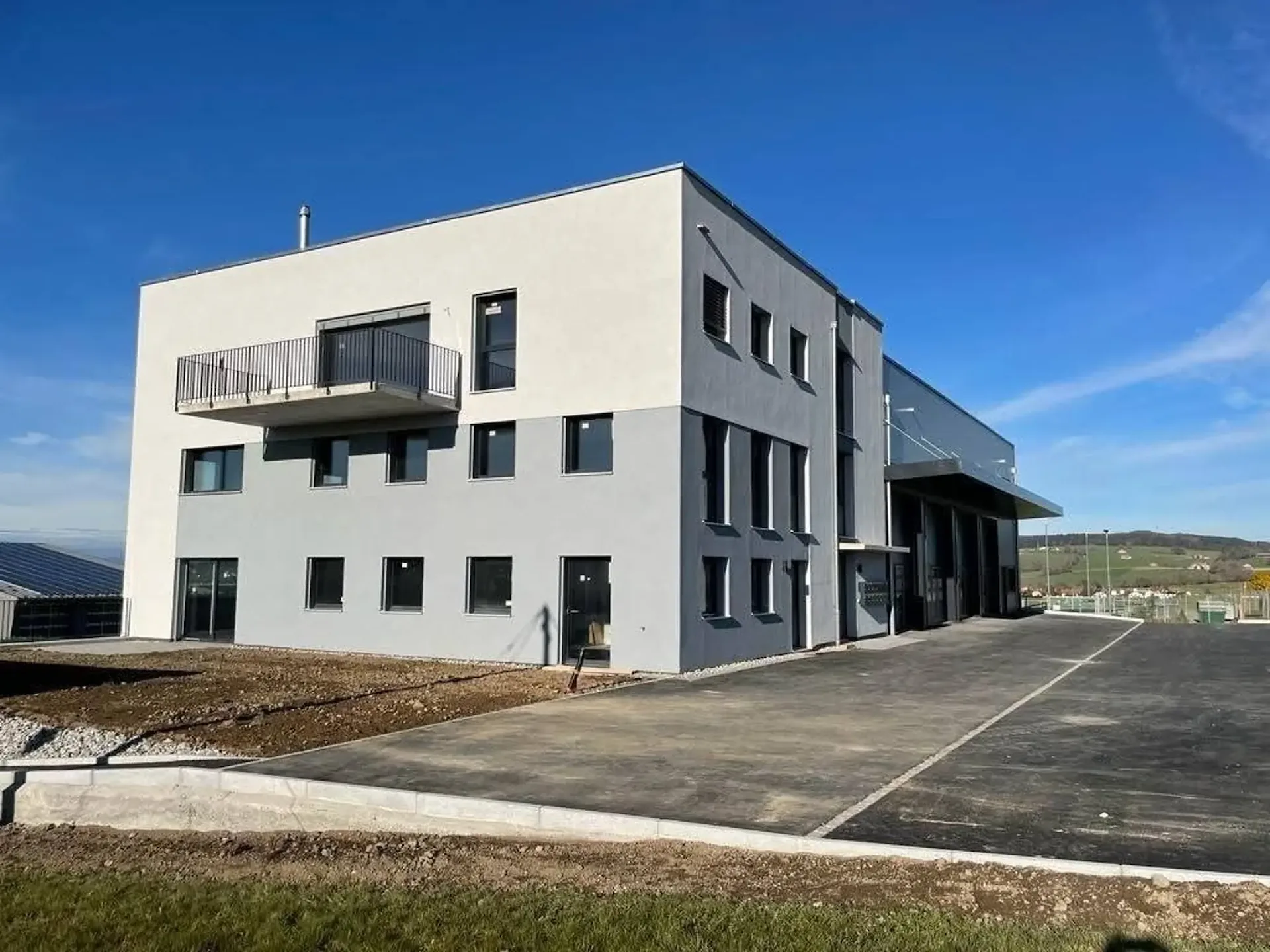 Büro, Arztpraxis oder anderer Neubau-Büroraum zur Miete