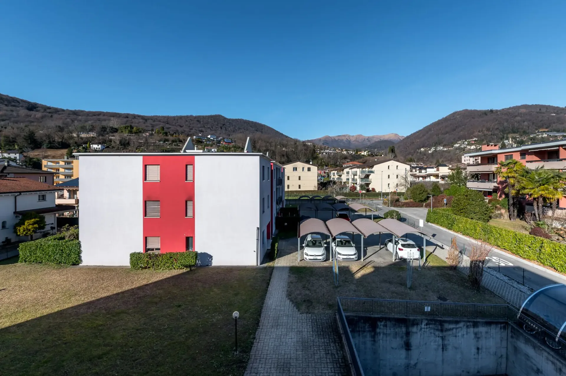 1400, Caslano, Via Monda 1/3/5, interne Parkplätze