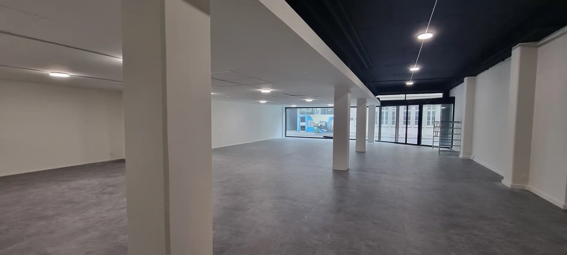 Attraktive Gewerbefläche im Erdgeschoss / Local commercial attrayant au rez-de-chaussée