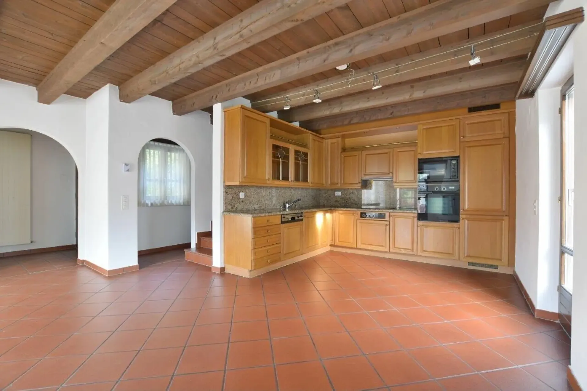 Location de maison lumineuse sur 2 étages à Claro - Bellinzona