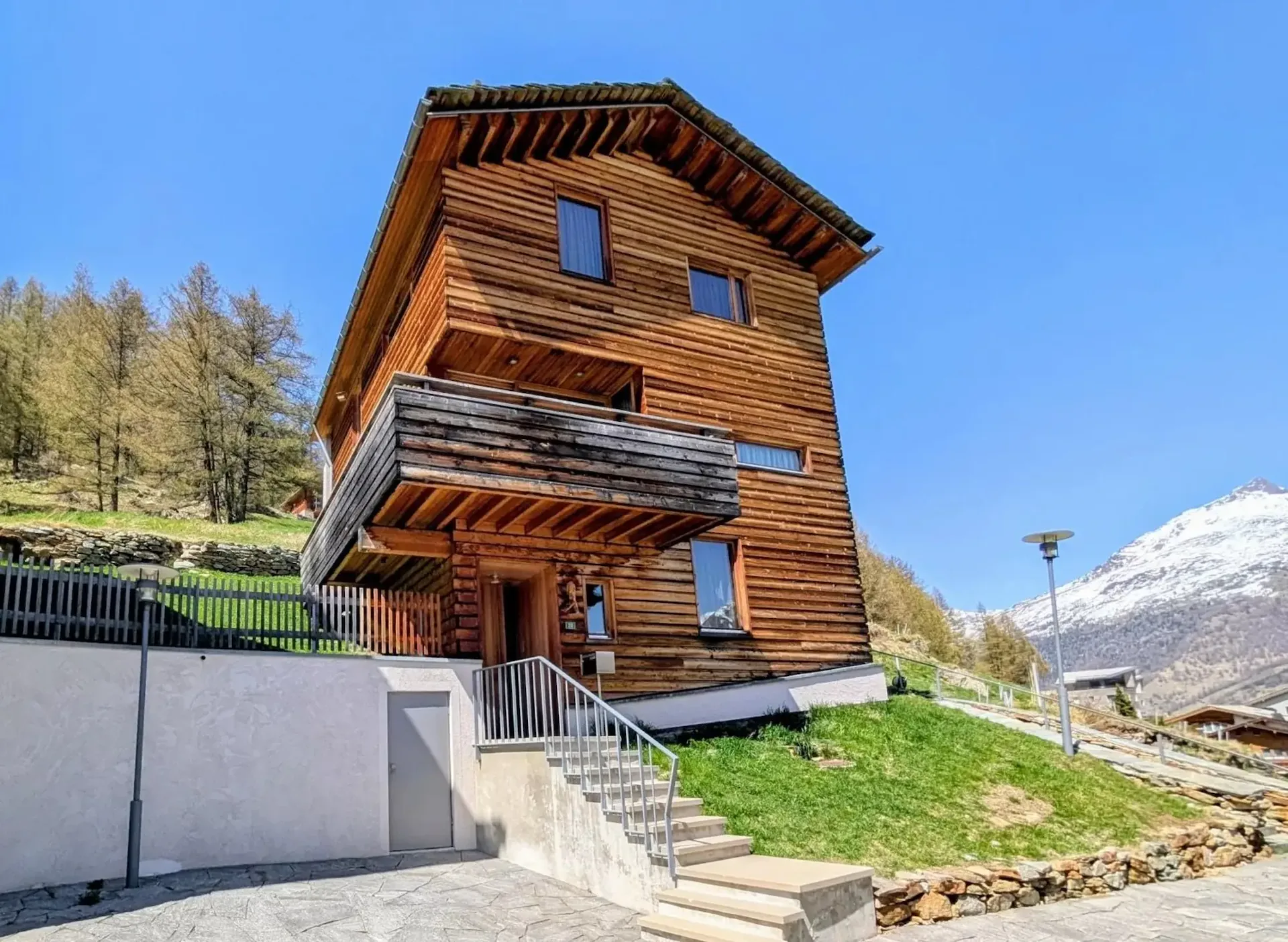 Luxuriöses Chalet mit Panoramablick über Saas-Fee