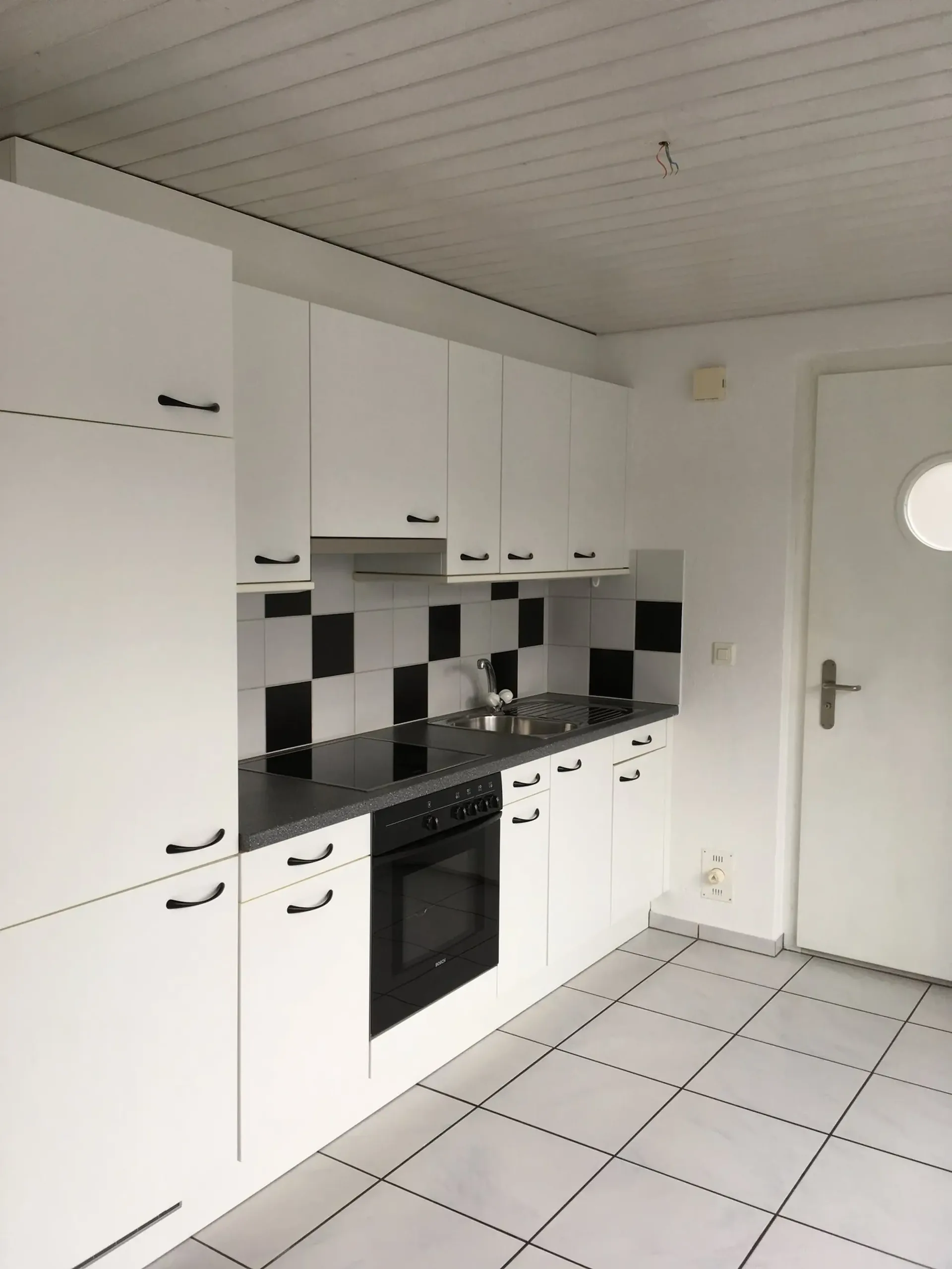 2 Camere di Ufficio in Posizione Centrale - Disponibile Immediatamente a Sissach BL