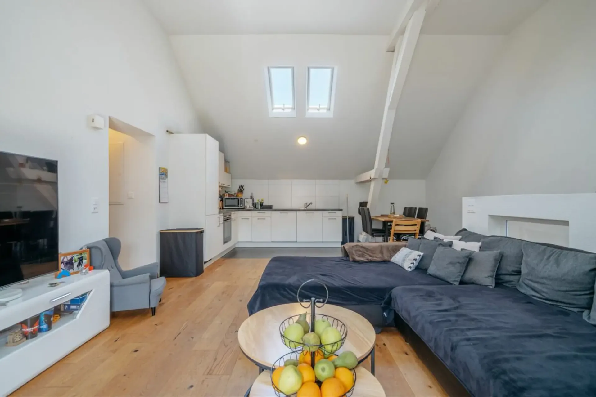 Appartement charmant de 4,5 pièces avec vue imprenable et finition de haute qualité