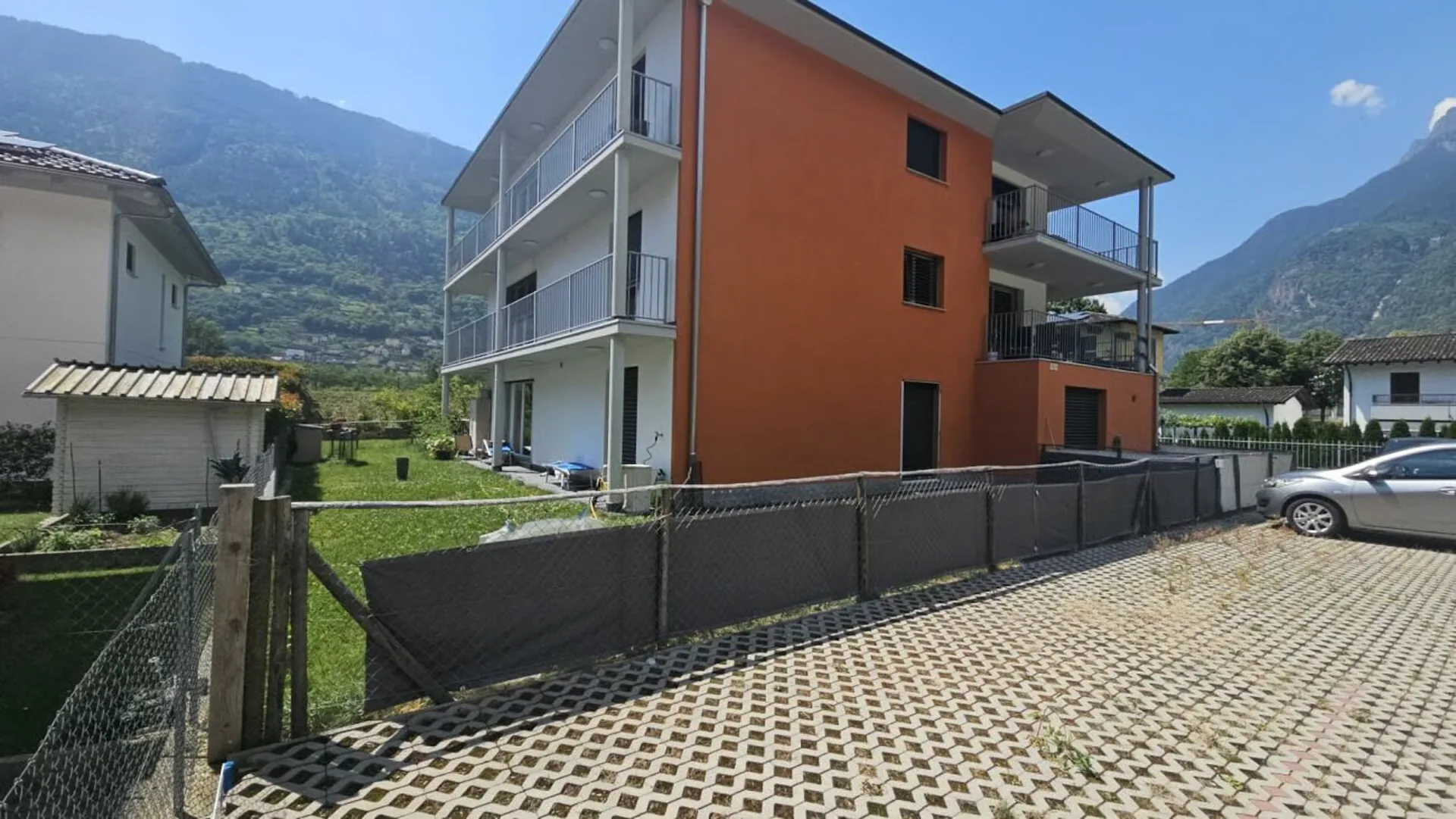 3.5 LOCALI CON GIARDINO
