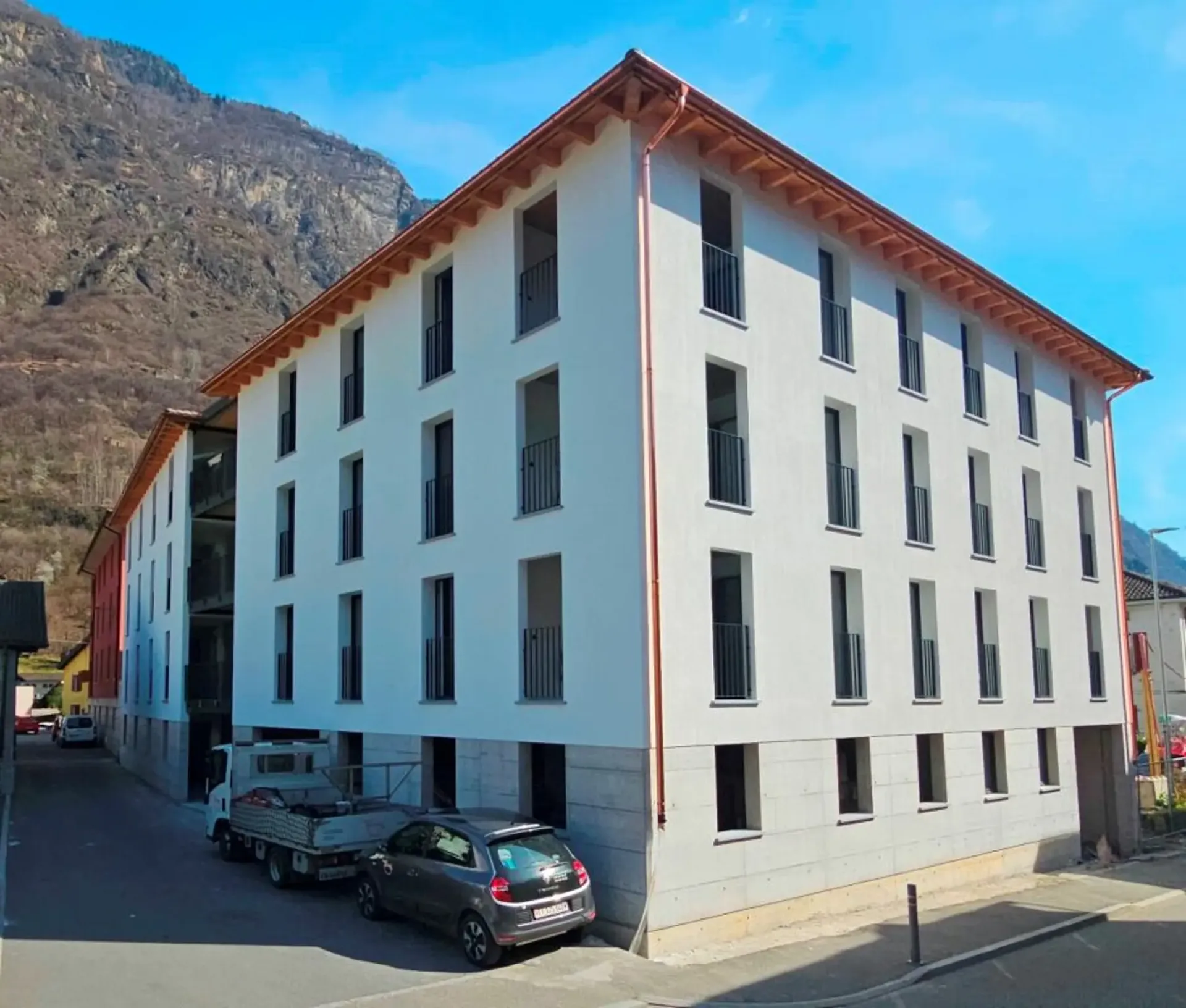 NEW 3.5 ROOMS IN BIASCA CENTER