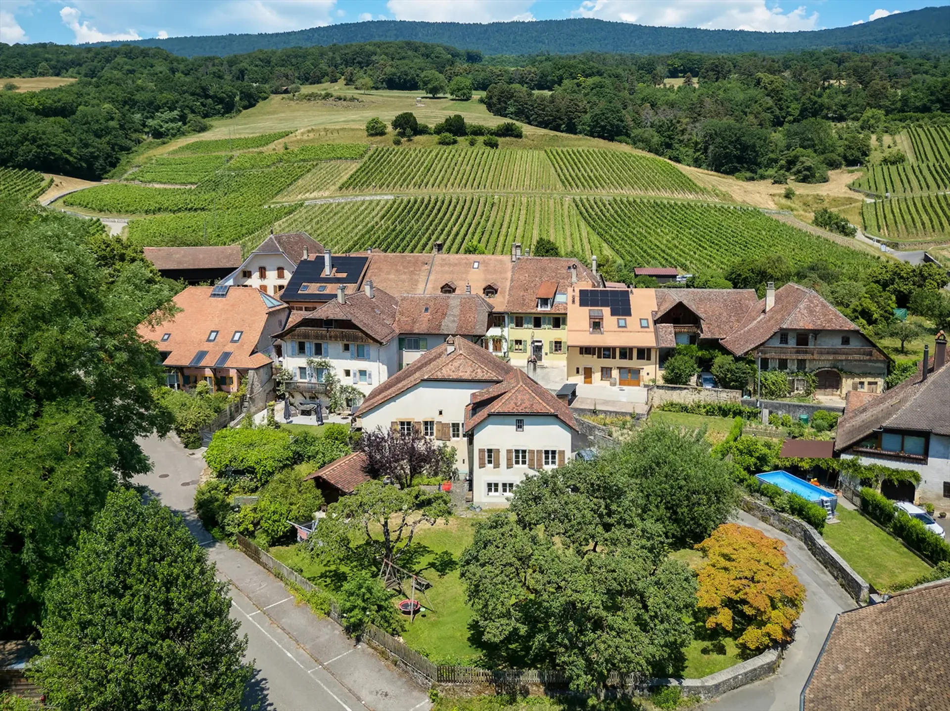 Casa di carattere nel cuore di Bonvillars