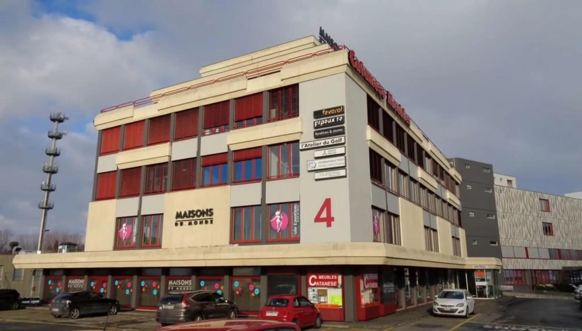 Büro von 86 m2 in einem Verwaltungszentrum mit hohem Fußgängeraufkommen, Crissier
