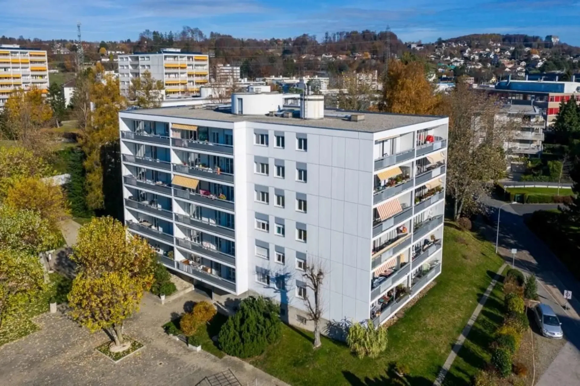 Appartamento di tre locali al primo piano con balcone a Epalinges
