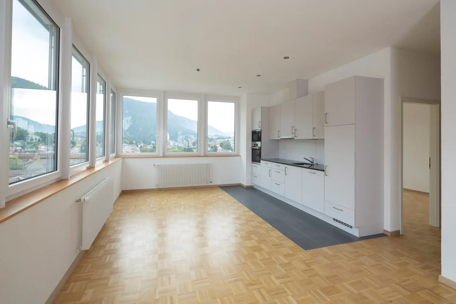 Appartement de rénovation récente au centre-ville