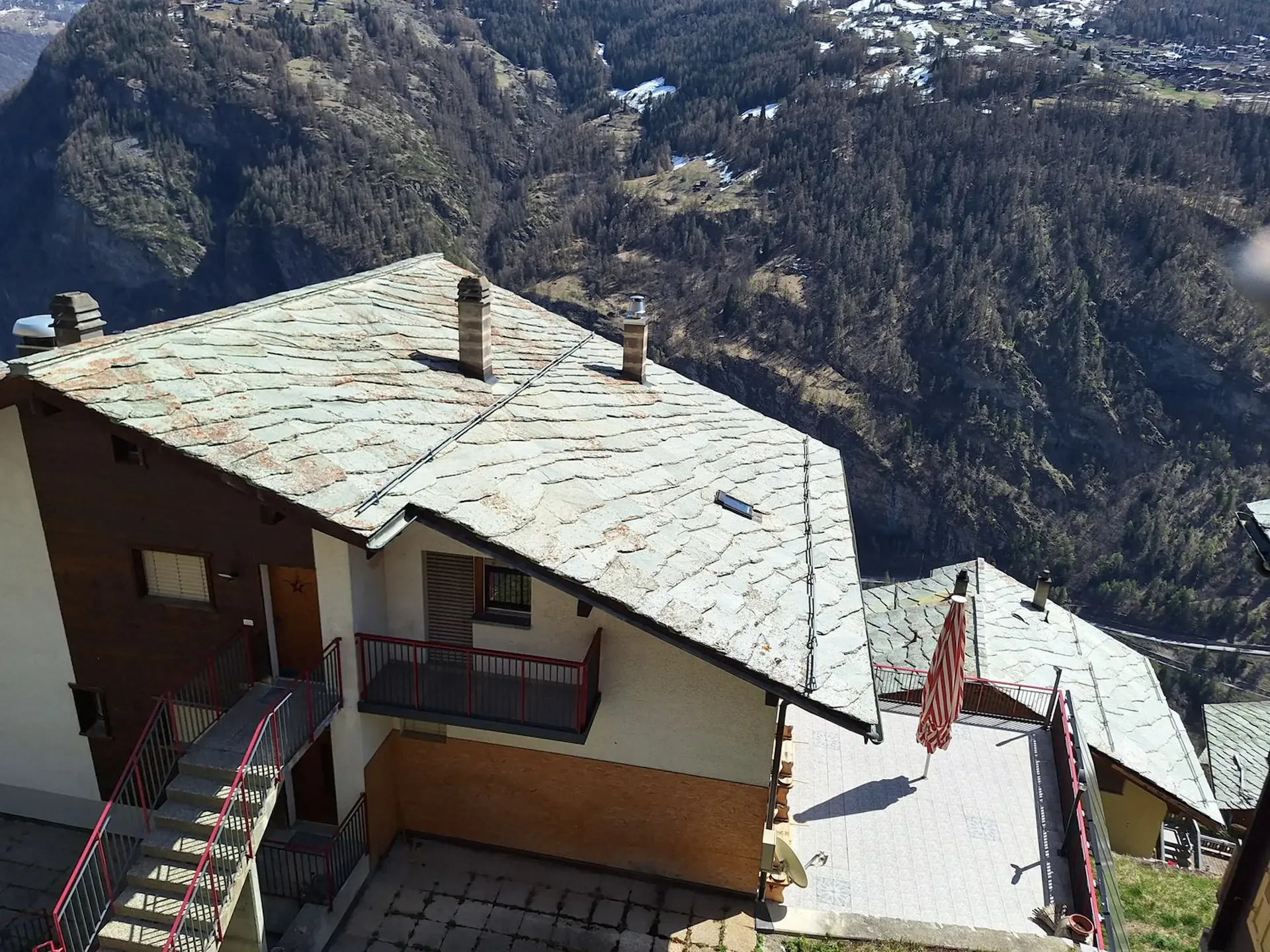 House with 540 m2 usable space, top price-performance ratio CHF 1'100.00/m2!