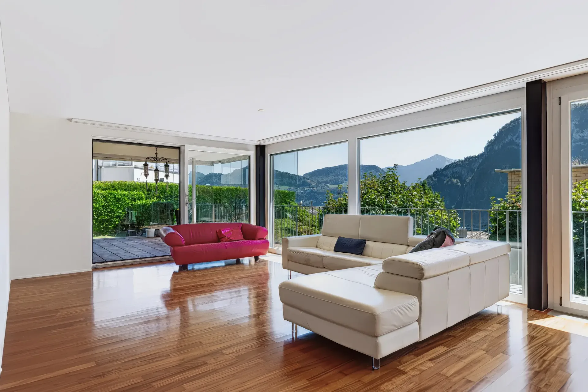 Peaceful stylish home in Hergiswil