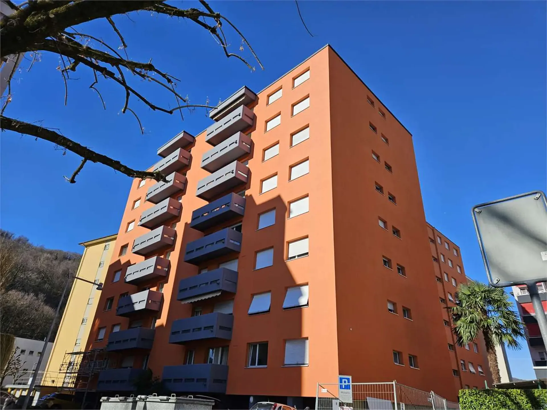 Chiasso, location spacieux 3.5 pièces avec balcon