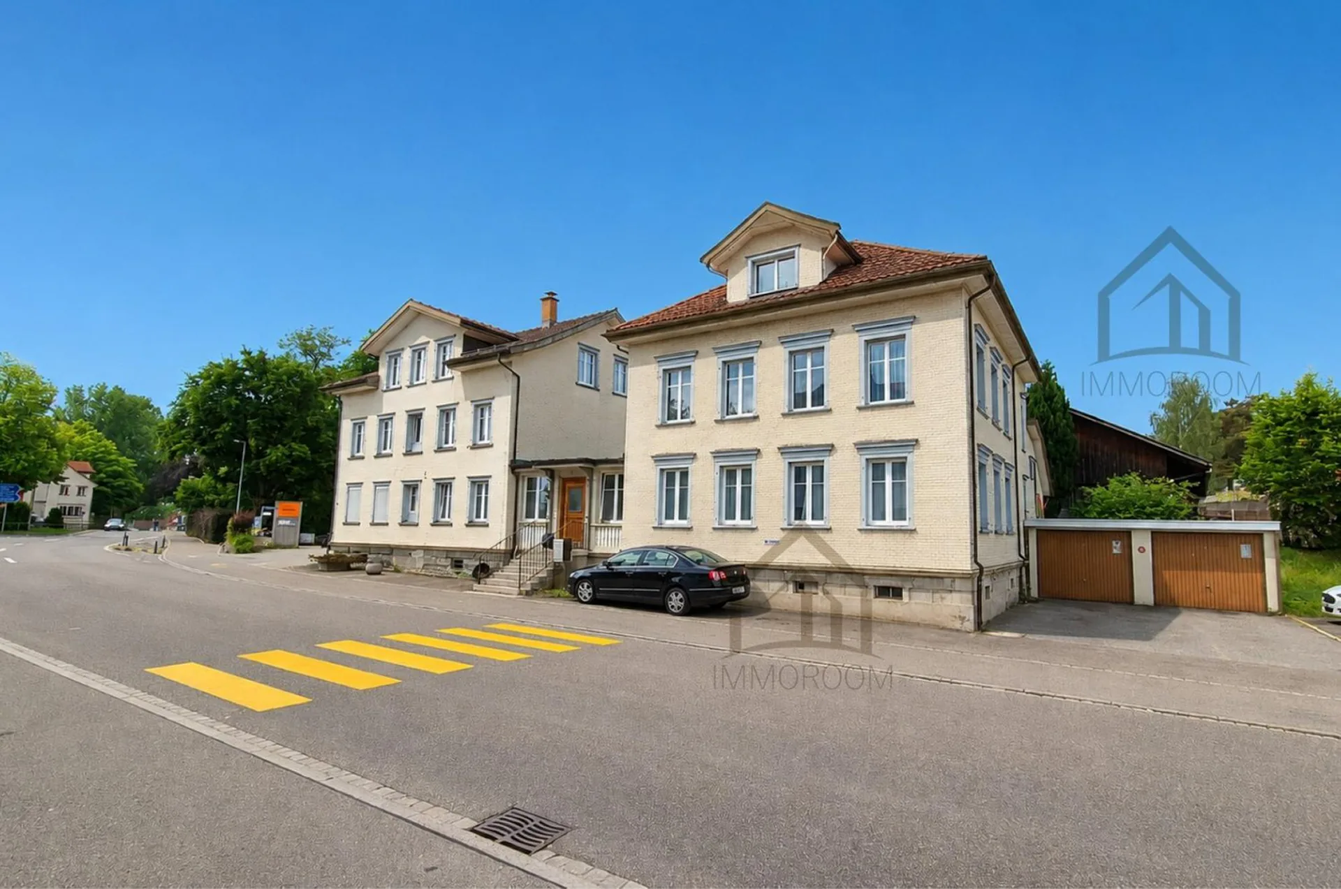 Duplex Multi-Family House with Potential