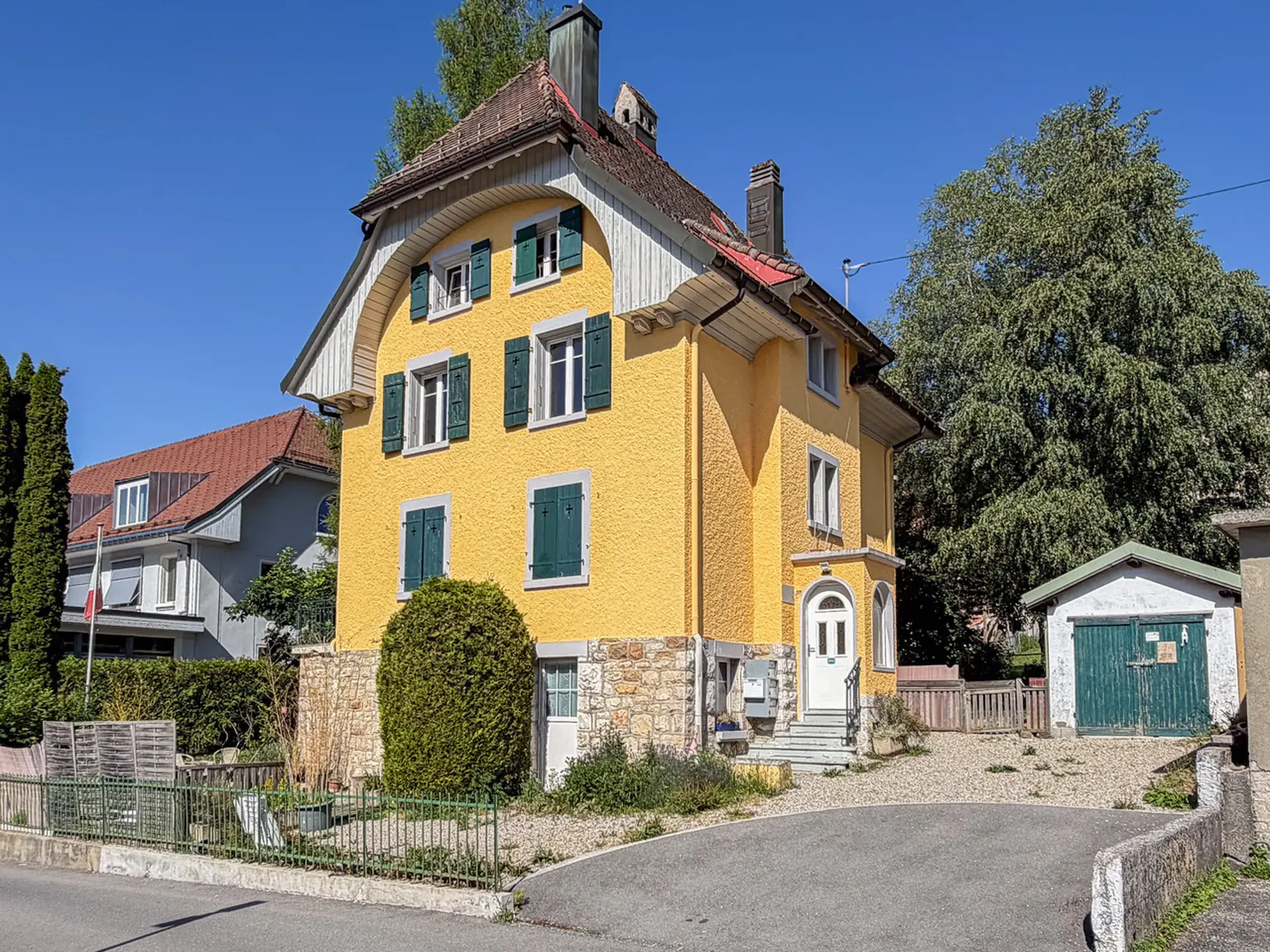 Casa locativa con 4 appartamenti e 1 garage nel centro di Ste-Croix