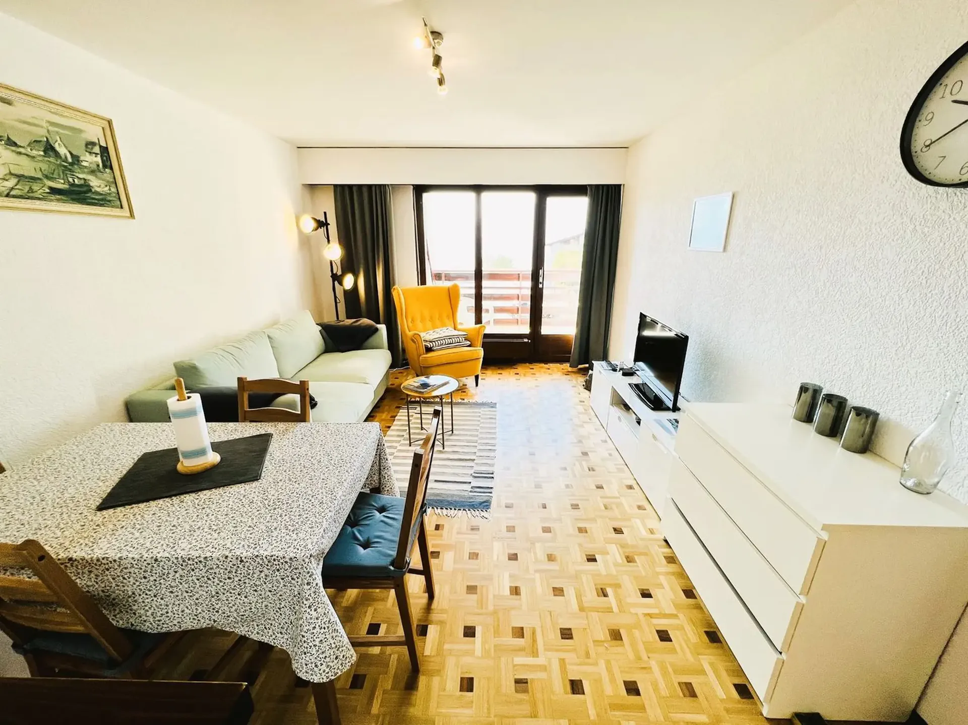 SEASONAL: Spacious and bright 2.5 rooms renovated - Magnificent view - Quiet location - Well located