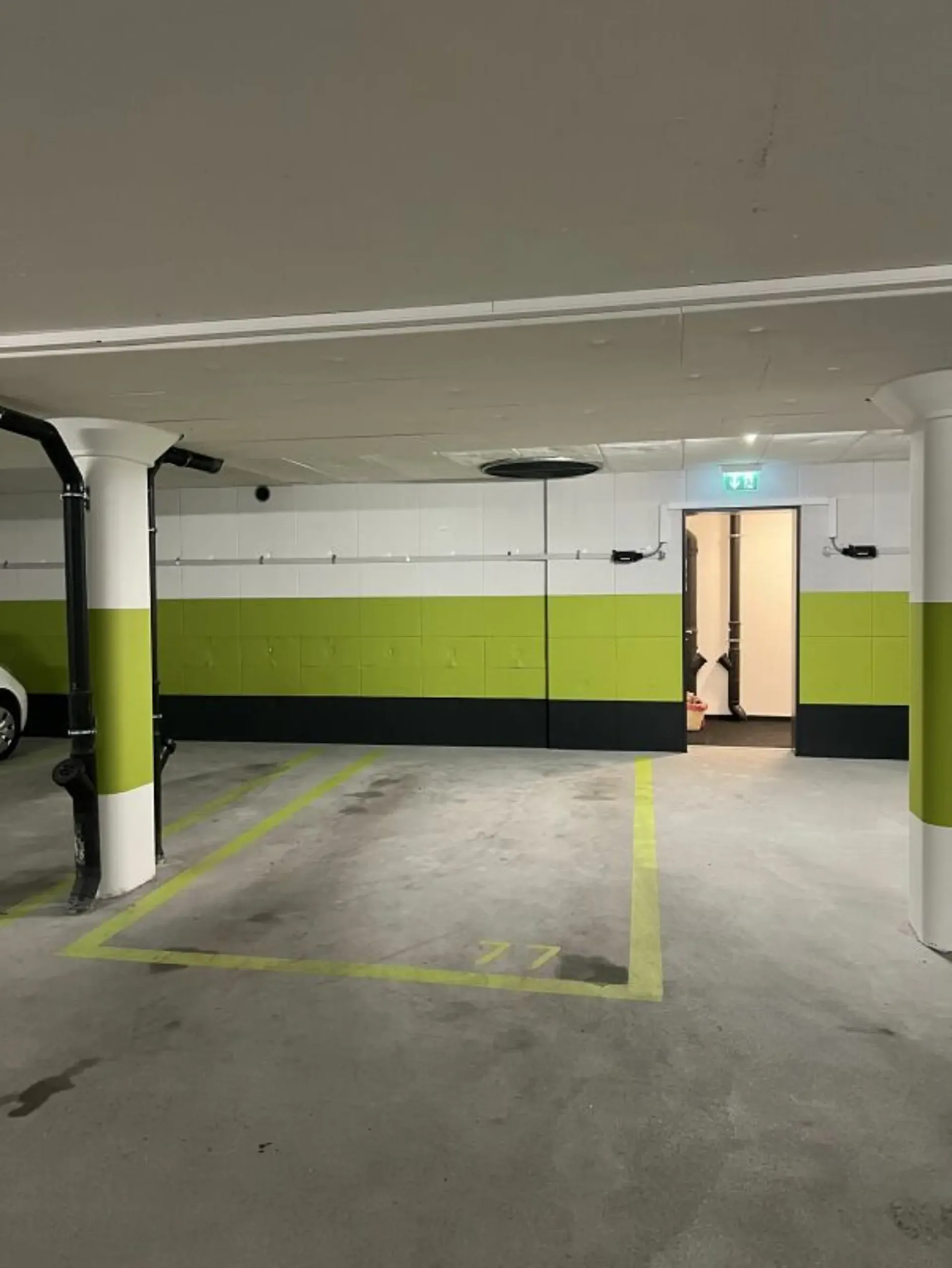zentraler Tiefgaragenparkplatz zu vermieten