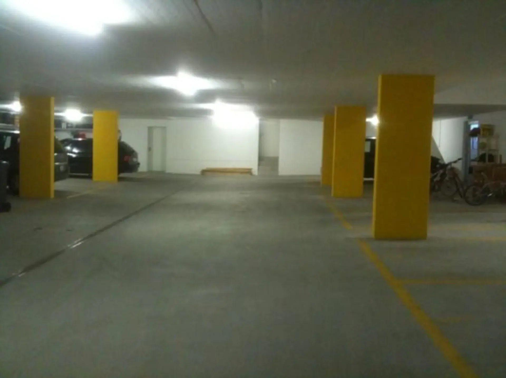 Place de parking en sous-sol à louer