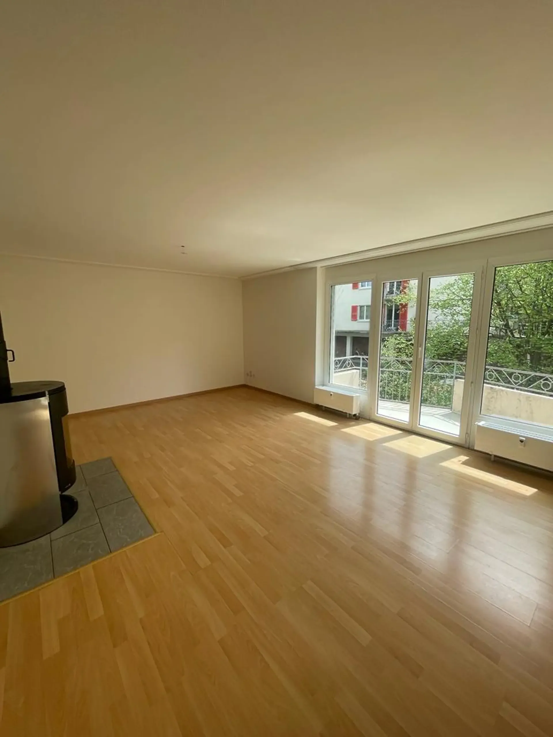 Grosszügige 5.5-Zimmerwohnung in Ipsach / Spacieux appartement de 5,5 pièces à Ipsach