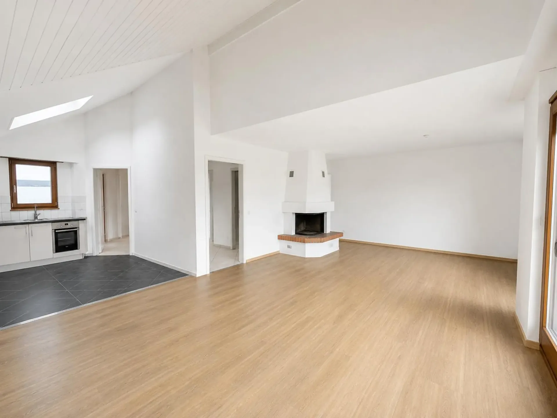 Vivere con vista - appartamento spazioso 4½-locali con vista sul lago a Uttwil