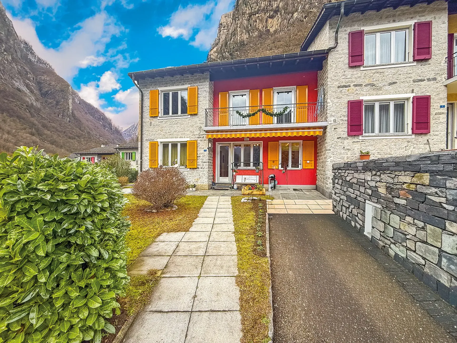 Großes Reihenhaus in Alta Vallemaggia