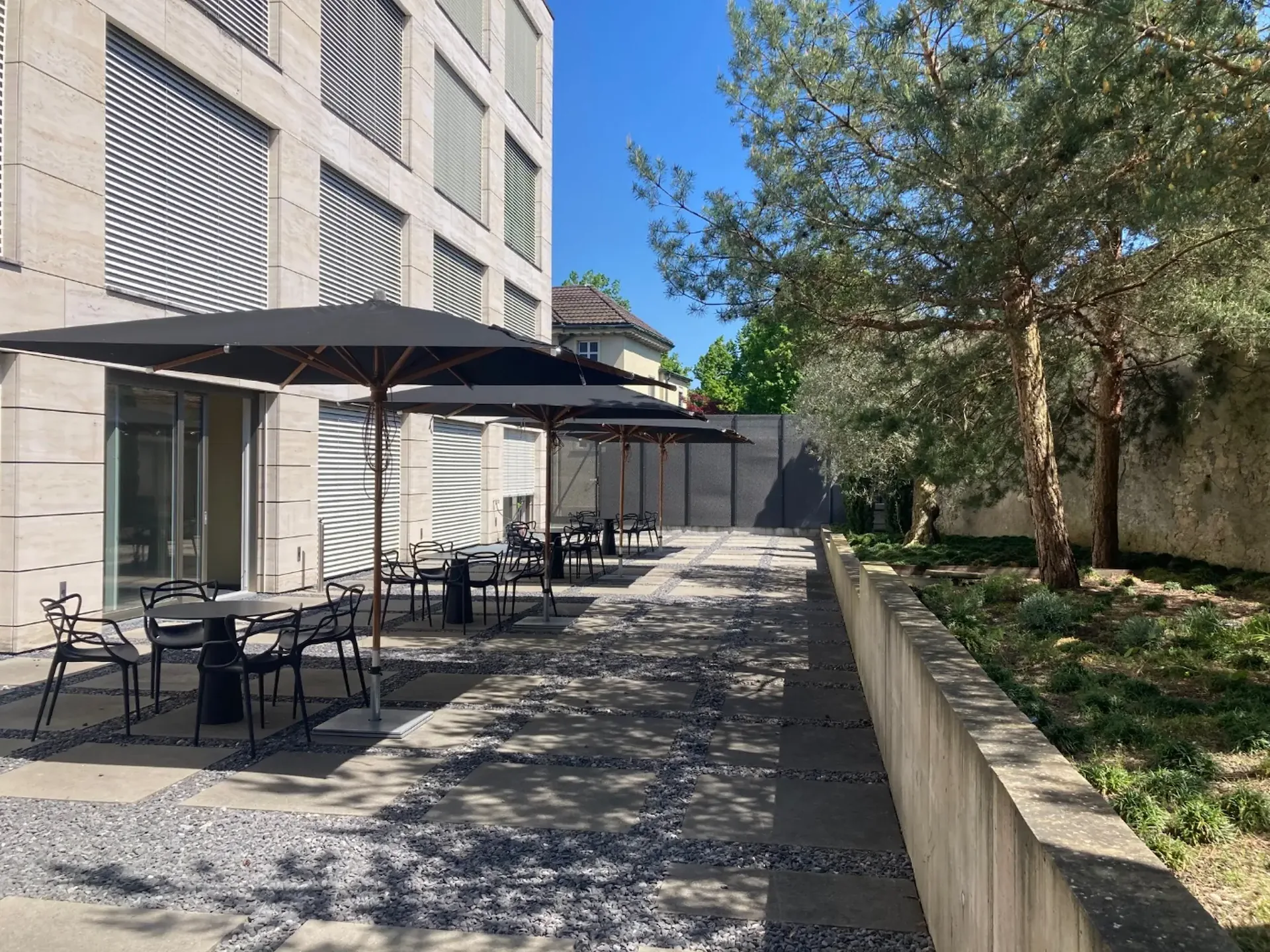 Bürofläche im Erdgeschoss West mit Gartenterrasse