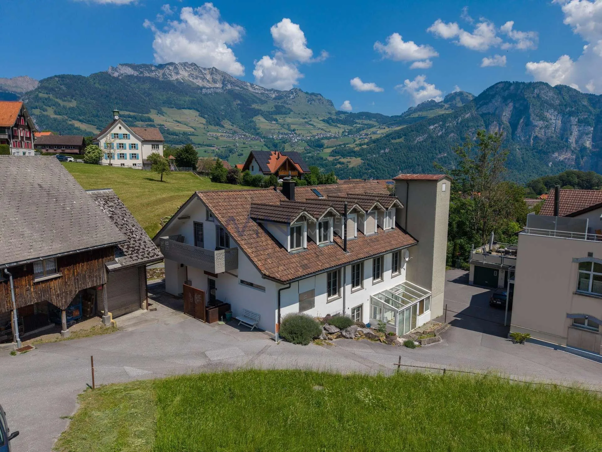 Urlaubsfeeling pur: Sonnig und modern