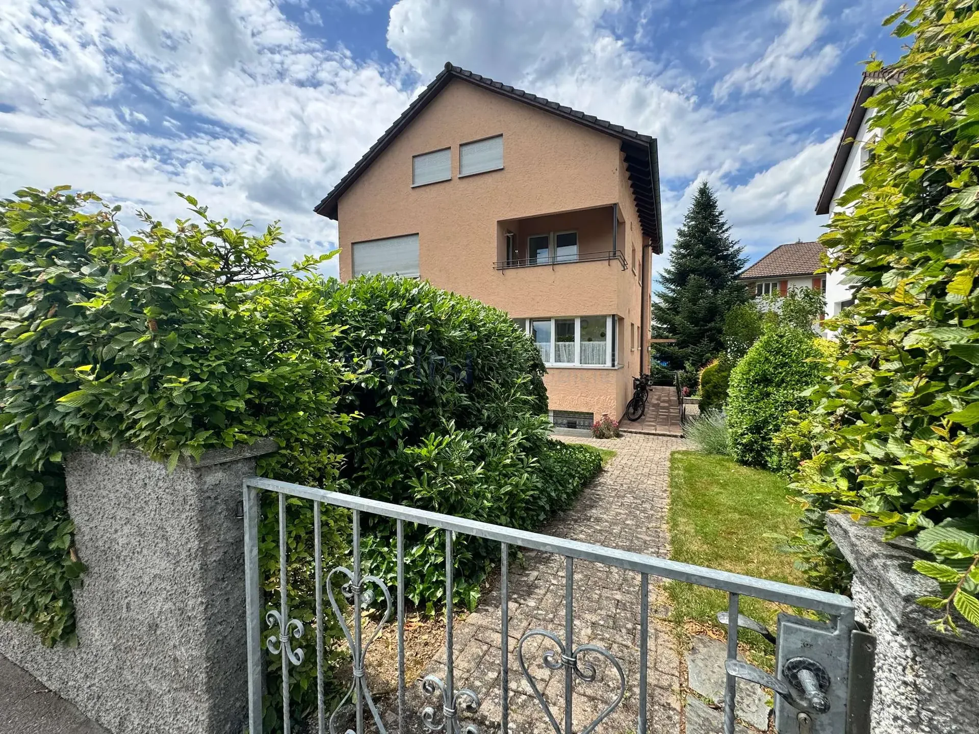 Plus qu'une maison, un monde à part