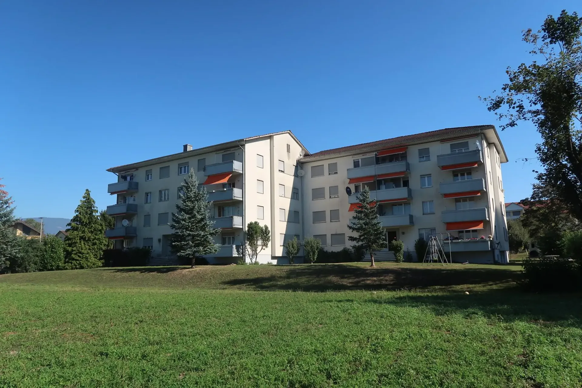 Bright 4-room apartment with balcony in Büren an der Aare – available immediately!