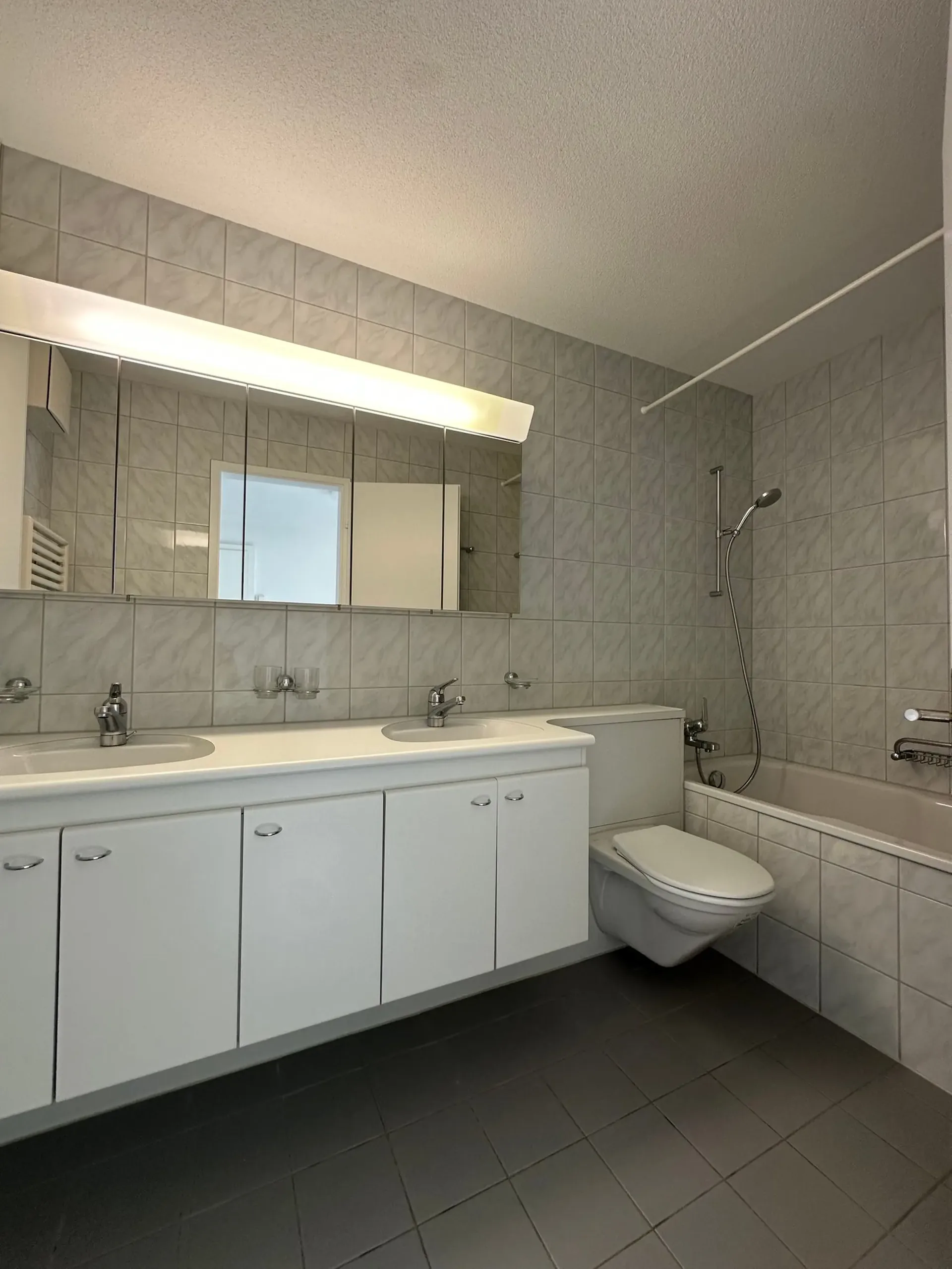 Bright 4.5-room attic apartment in Lucerne – available immediately