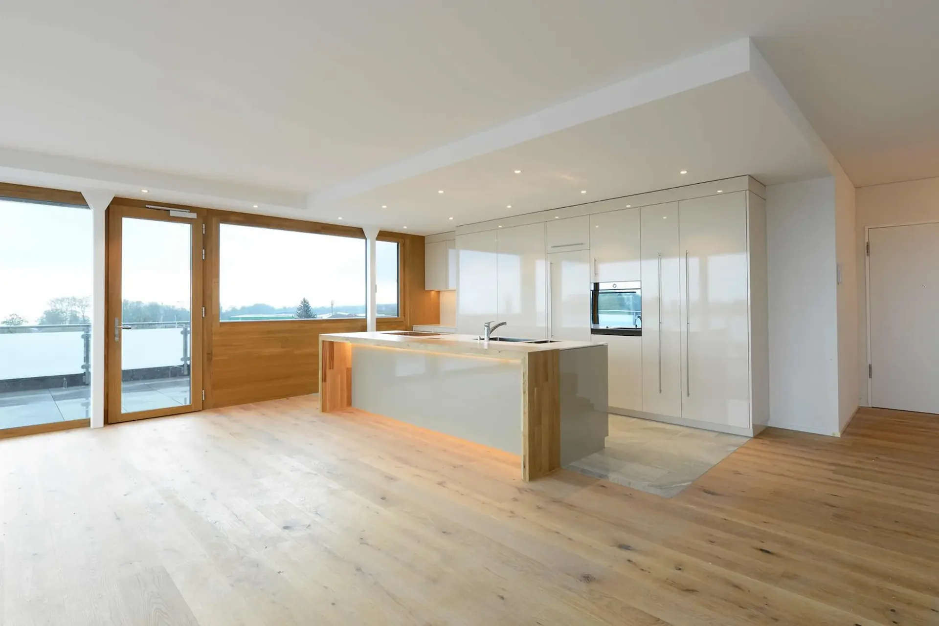 Appartamento moderno 2.5 locali in attico con grande terrazza a Egnach