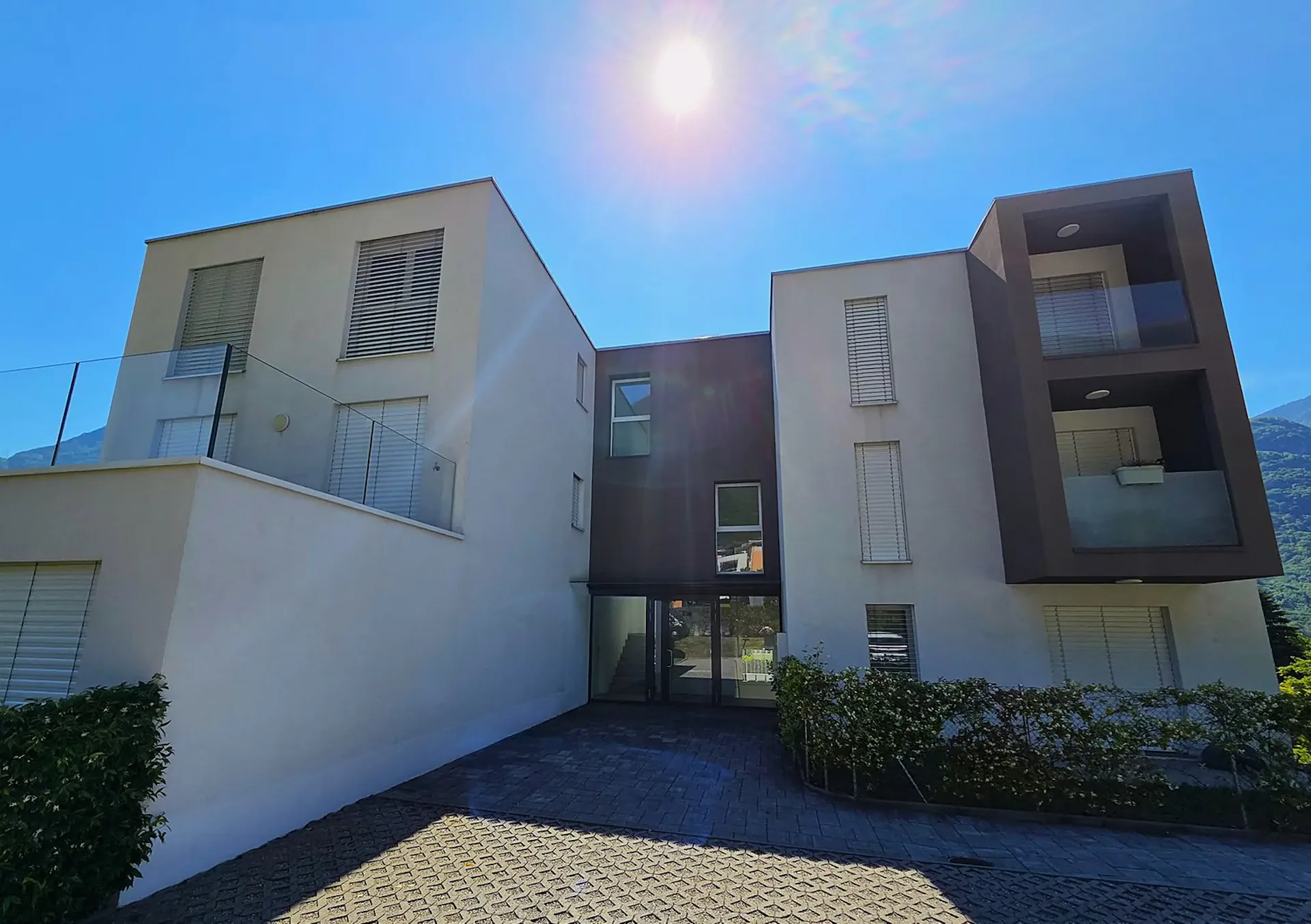 Modernes 3.5-Zimmer-Apartment in Claro