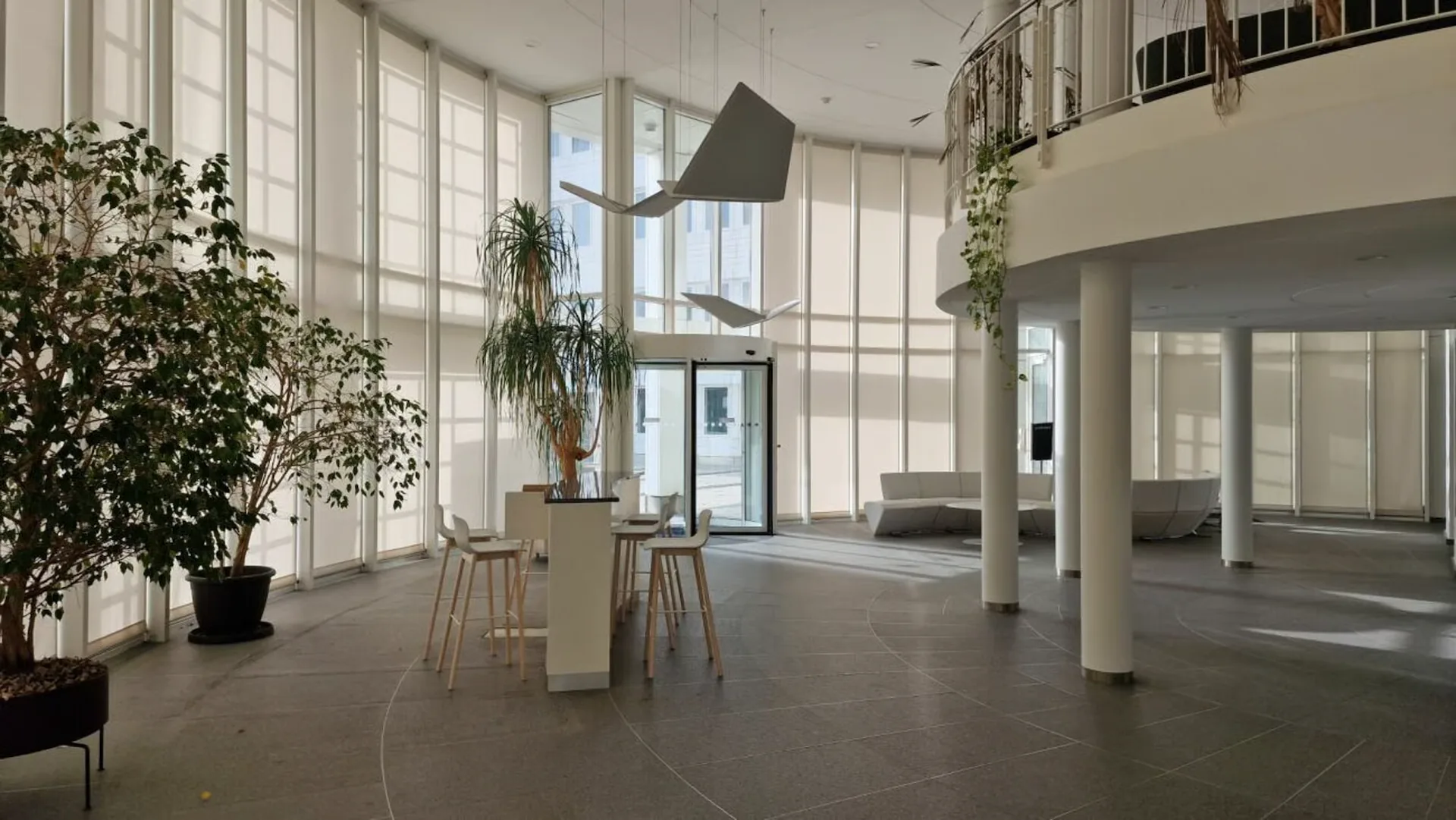Modern offices available immediately in Renens