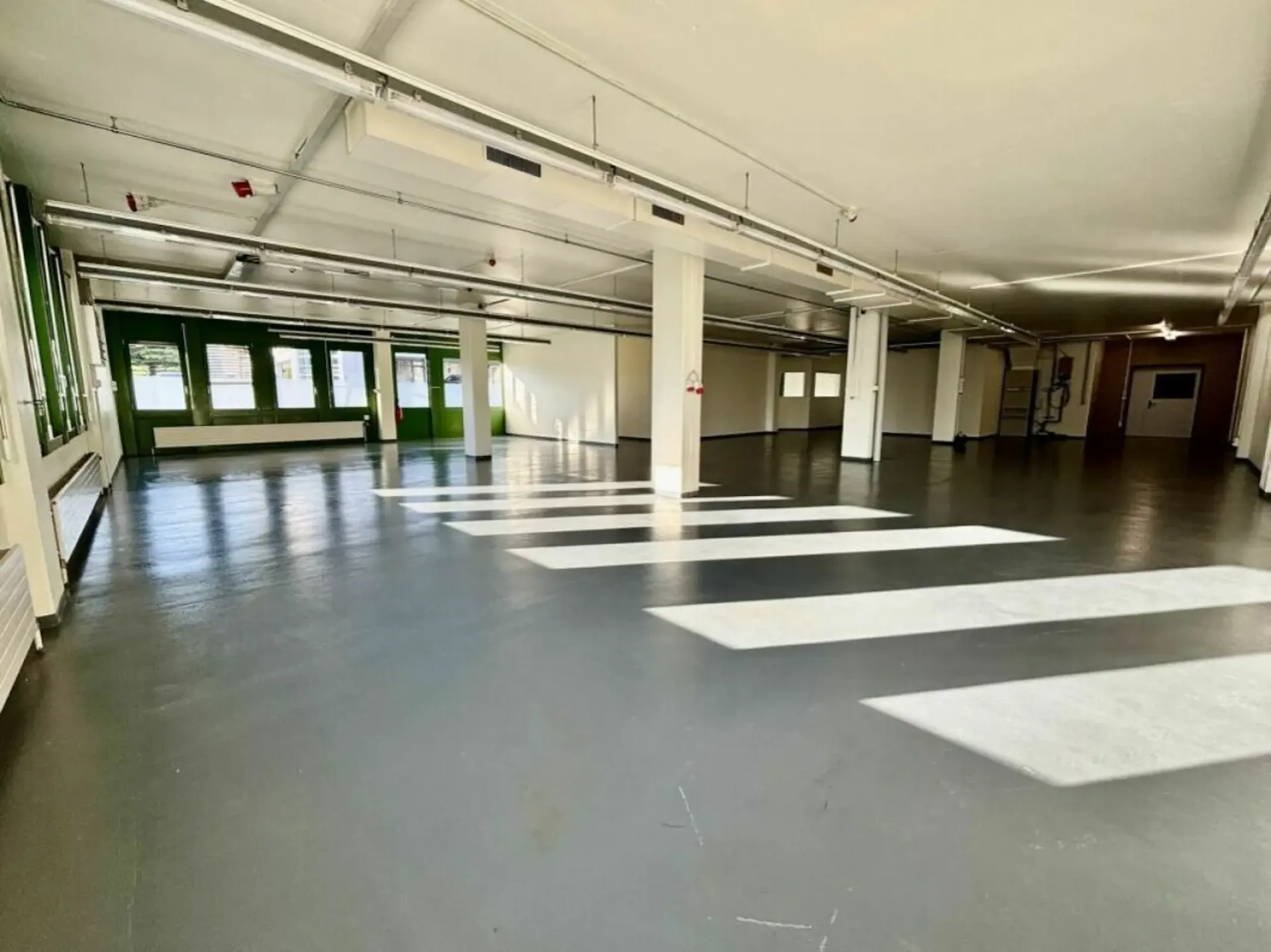 Büros, Gewerberäume, Werkstatt oder Laborräume im Erdgeschoss von 350 bis 800 m2