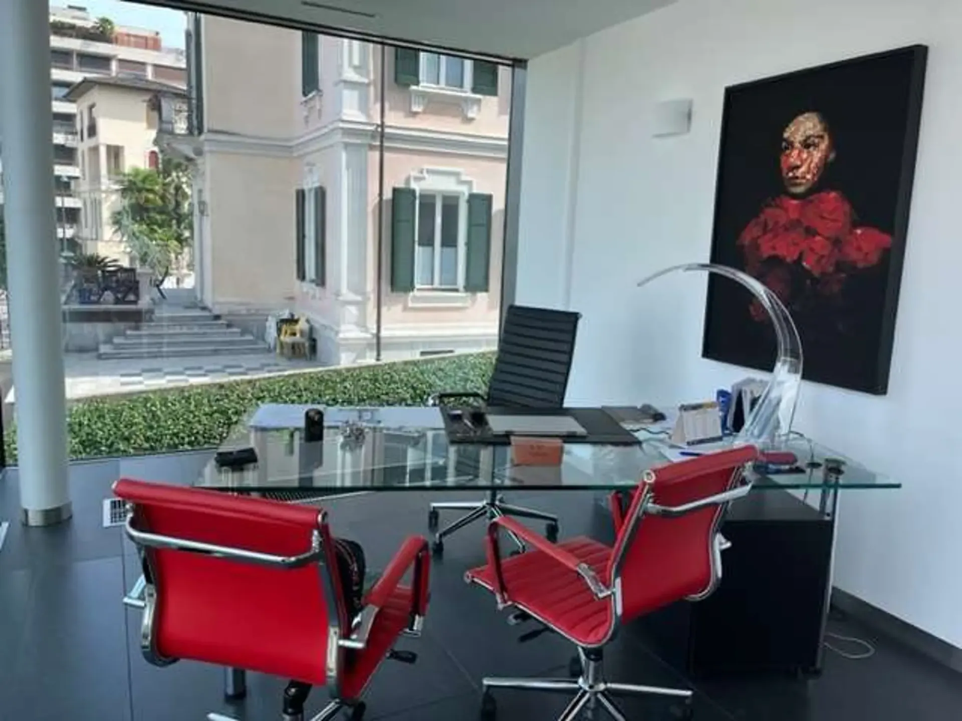 Modernes Büro im Herzen von Paradiso