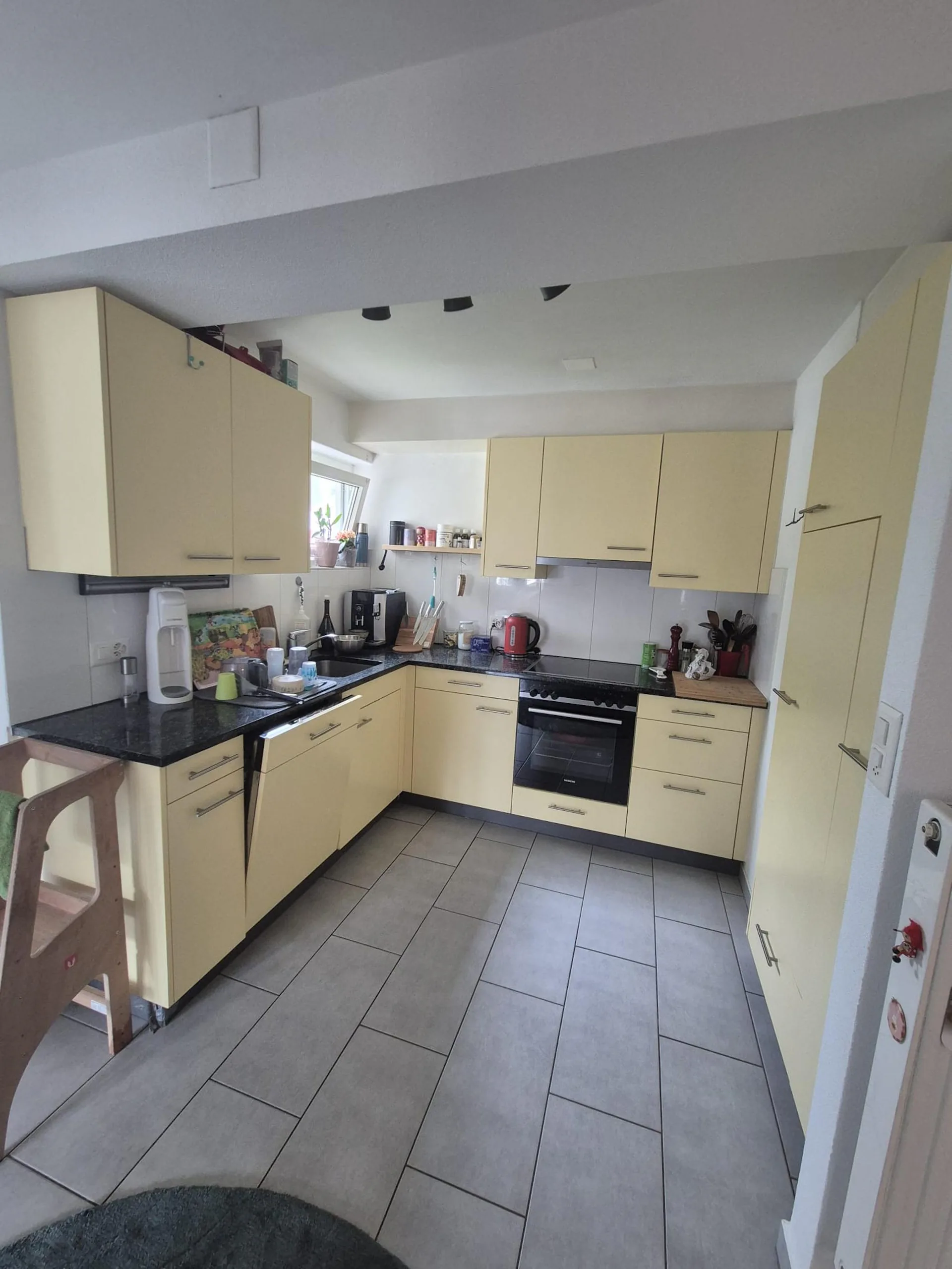 Helle 4.5-Zimmerwohnung mit Balkon in Brügg
