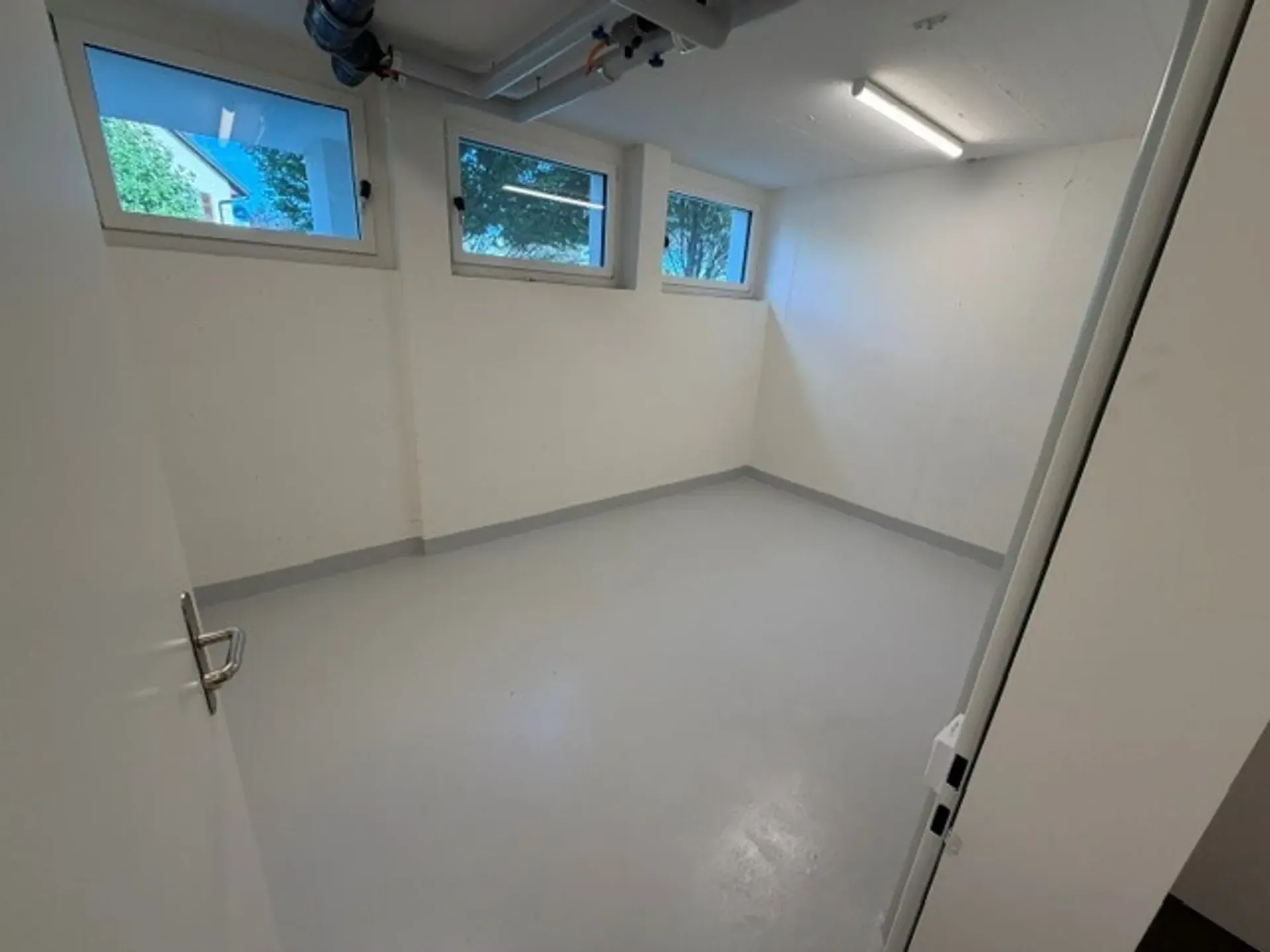 Sala hobby in posizione centrale ad Adliswil - uso polivalente.